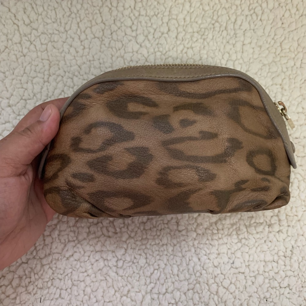 Chloe Pouch - Picture 2 of 8